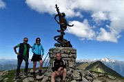 66 All'Angelo delle Cadelle (2483 m) con vista verso le Alpi Retiche col Disgrazia